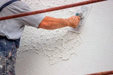 Quitar gotelé y alisar paredes en Granada